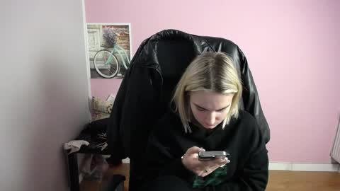 viktoria_lovely online show from 04-10-26, 06:29