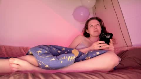 Vikky online show from 11-06-25, 06:36