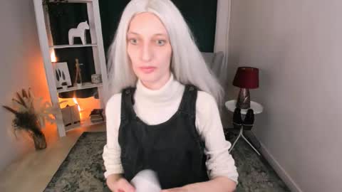 Snapshot of viktoriaclarrk chatting on 12-03-25, 12:14 Viktoria online show from 12-03-25, 12:14