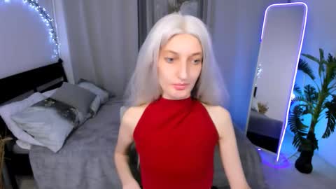 Snapshot of viktoriaclarrk chatting on 12-05-25, 06:22 Viktoria online show from 12-05-25, 06:22