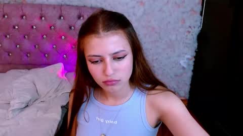 Snapshot of viky_evanss chatting on 03-27-26, 08:26 viky_evanss online show from 03-27-26, 08:26