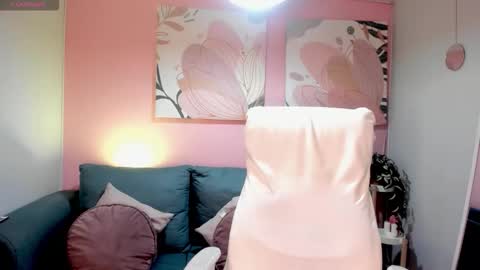 Victoria online show from 11-13-25, 05:45