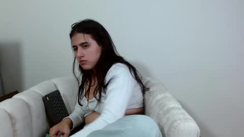 Snapshot of vikysexy28 chatting on 02-18-25, 04:37 vikysexy28 online show from 02-18-25, 04:37