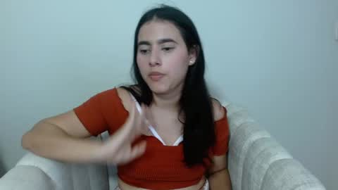 Snapshot of vikysexy28 chatting on 02-25-25, 09:02 vikysexy28 online show from 02-25-25, 09:02