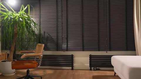 Snapshot of villanelle_l chatting on 02-11-25, 01:41 Lana online show from 02-11-25, 01:41