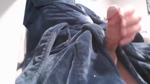 Snapshot of vin_dick_tive_ chatting on 11-08-25, 02:17 Vincent online show from 11-08-25, 02:17