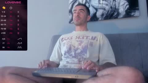 Snapshot of vince_colin chatting on 12-22-24, 11:44 VINCE online show from 12-22-24, 11:44