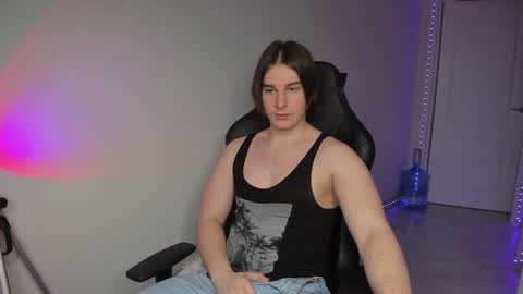 Snapshot of vincent__strong chatting on 12-14-24, 07:29 Vincent Strong online show from 12-14-24, 07:29