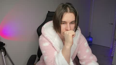 Snapshot of vincent__strong chatting on 01-03-25, 01:14 Vincent Strong online show from 01-03-25, 01:14