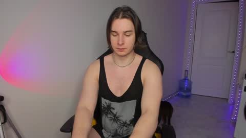 Snapshot of vincent__strong chatting on 01-10-25, 06:31 Vincent Strong online show from 01-10-25, 06:31