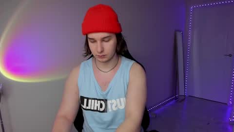 Snapshot of vincent__strong chatting on 03-09-25, 01:14 Vincent Strong online show from 03-09-25, 01:14