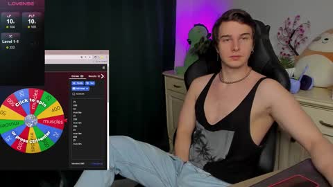 Snapshot of vincent__strong chatting on 10-25-25, 08:55 Vincent Strong online show from 10-25-25, 08:55