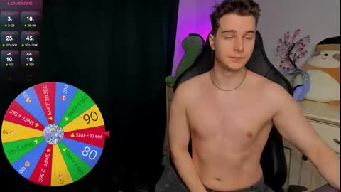 Snapshot of vincent__strong chatting on 11-26-25, 08:48 Vincent Strong online show from 11-26-25, 08:48