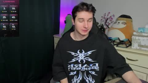 Snapshot of vincent__strong chatting on 01-12-26, 09:14 Vincent Strong online show from 01-12-26, 09:14