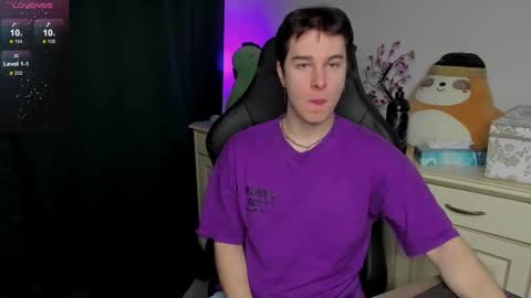 Snapshot of vincent__strong chatting on 01-17-26, 08:30 Vincent Strong online show from 01-17-26, 08:30