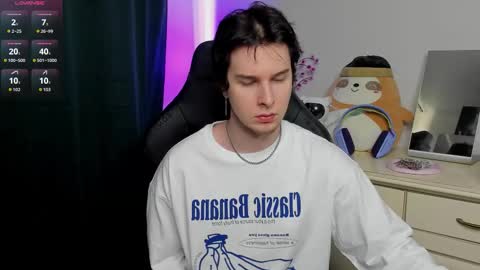 Snapshot of vincent__strong chatting on 03-14-26, 12:21 Vincent Strong online show from 03-14-26, 12:21