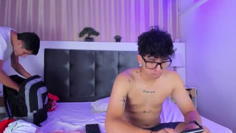 Lucas - Sam - Sophie online show from 01-30-25, 03:44