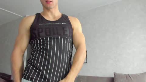 Snapshot of vincent_o chatting on 12-16-24, 08:41 Vincent. uncut 18cm online show from 12-16-24, 08:41