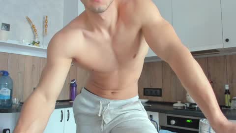 Snapshot of vincent_o chatting on 12-18-24, 08:31 Vincent. uncut 18cm online show from 12-18-24, 08:31