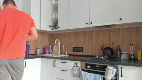 Snapshot of vincent_o chatting on 02-03-25, 08:35 Vincent. uncut 18cm online show from 02-03-25, 08:35