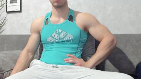 Snapshot of vincent_o chatting on 02-10-25, 06:03 Vincent. uncut 18cm online show from 02-10-25, 06:03