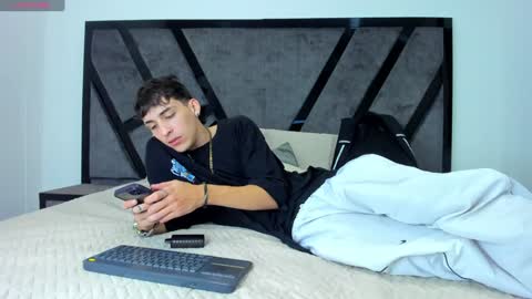 Vincent online show from 12-28-24, 05:33