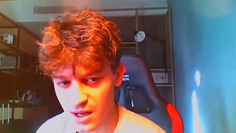 vincentprice69 online show from 10-18-25, 08:59