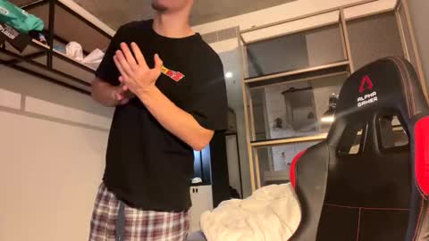 vincentprice69 online show from 11-30-25, 02:37