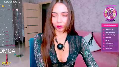 Snapshot of vinkiepinkie chatting on 09-20-25, 02:40 Vinkiepinkie online show from 09-20-25, 02:40