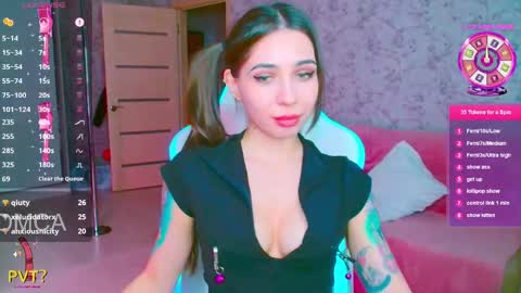 Vinkiepinkie online show from 04-29-26, 05:30