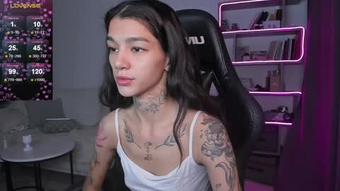 vinkitinkii online show from 12-23-24, 06:22