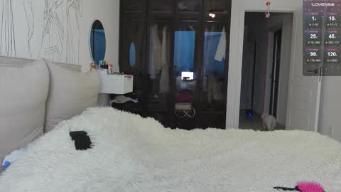 vinkitinkii online show from 12-21-25, 07:37