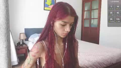 Snapshot of vinkitinkii chatting on 06-12-26, 04:44 vinkitinkii online show from 06-12-26, 04:44