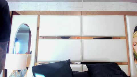 ---Vinzen--- online show from 10-22-25, 04:29