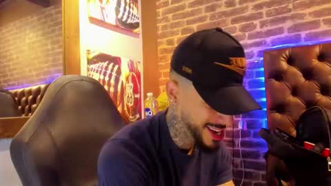 ---Vinzen--- online show from 11-15-25, 06:48