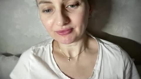 Funny  girl online show from 04-19-26, 09:06