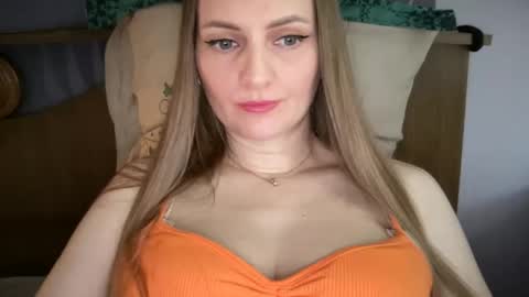 Funny  girl online show from 06-04-26, 04:13