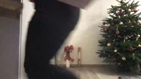 Snapshot of viola_beck chatting on 12-19-25, 07:59 Vio online show from 12-19-25, 07:59