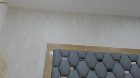 Snapshot of violeet_gray chatting on 02-26-25, 06:15 violeet_gray online show from 02-26-25, 06:15