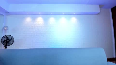 Violett  Everyday From 0530 to 1430 Col Time online show from 10-21-25, 10:38