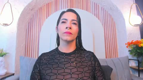 Snapshot of violeet_scottt chatting on 06-05-26, 10:43 Violette online show from 06-05-26, 10:43
