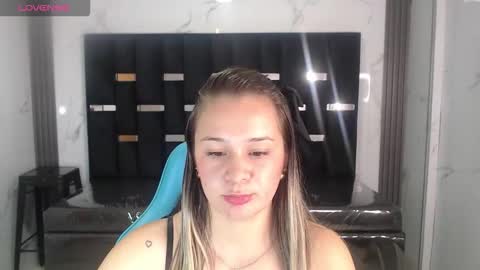 Violet online show from 01-14-26, 03:17