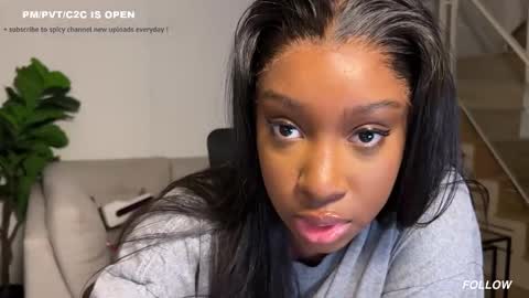 Snapshot of violet6xft chatting on 02-20-26, 06:26 Fantasy Black Girl online show from 02-20-26, 06:26