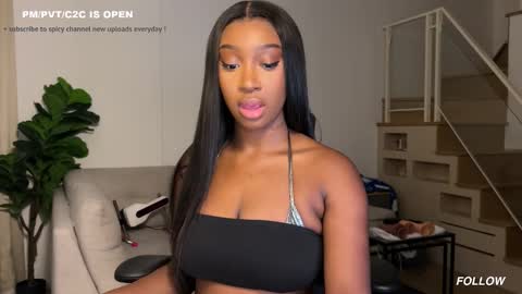 Snapshot of violet6xft chatting on 02-28-26, 08:04 Fantasy Black Girl online show from 02-28-26, 08:04