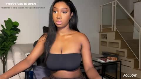 Snapshot of violet6xft chatting on 03-06-26, 08:44 Fantasy Black Girl online show from 03-06-26, 08:44