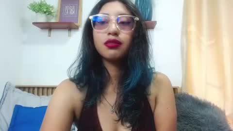 V I O L E T  online show from 07-01-26, 03:56