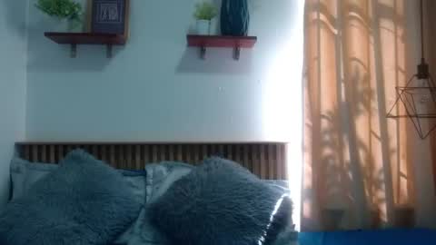 V I O L E T  online show from 07-28-26, 02:05