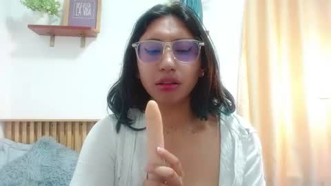 V I O L E T  online show from 07-28-26, 06:20