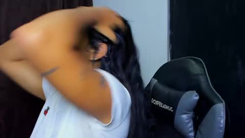 Violet and Myers online show from 04-14-26, 09:21