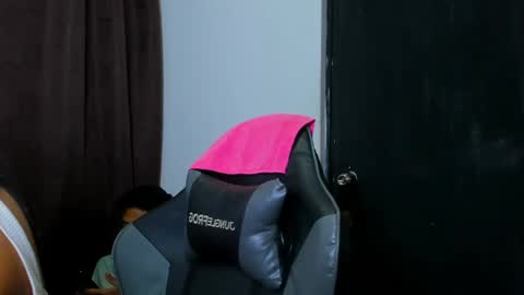 Violet and Myers online show from 04-22-26, 10:44